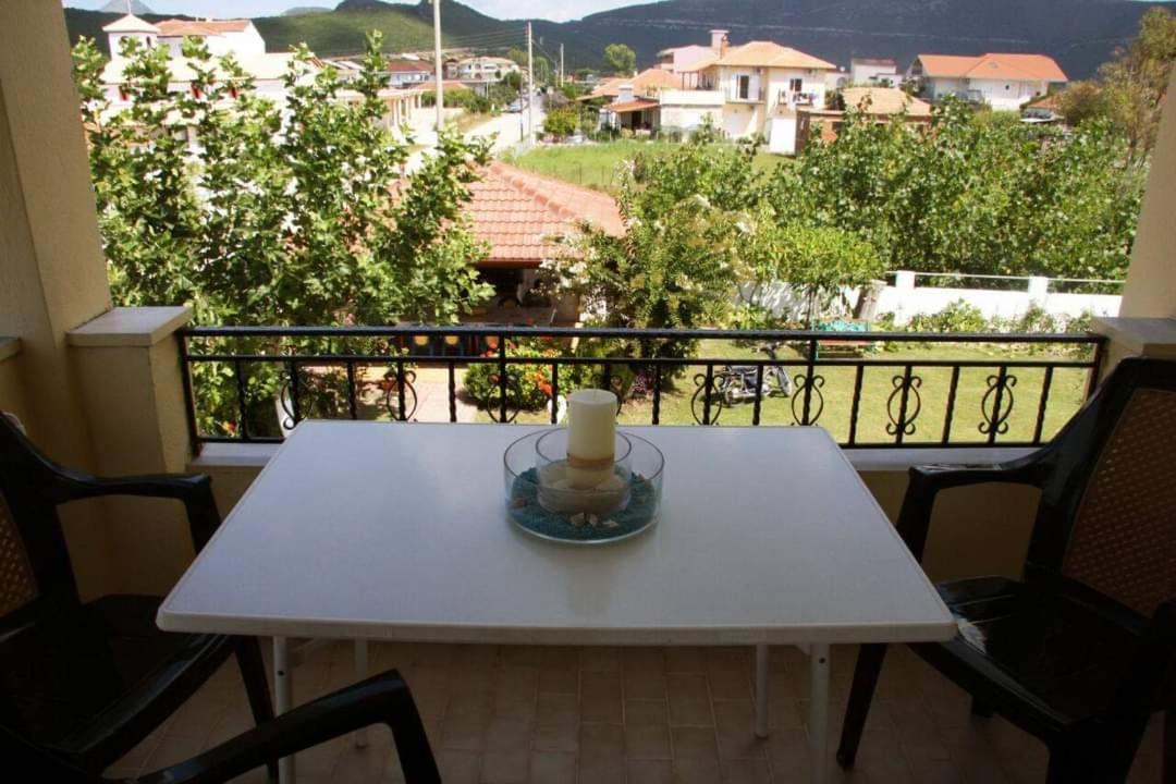 Koletsis Apartment *